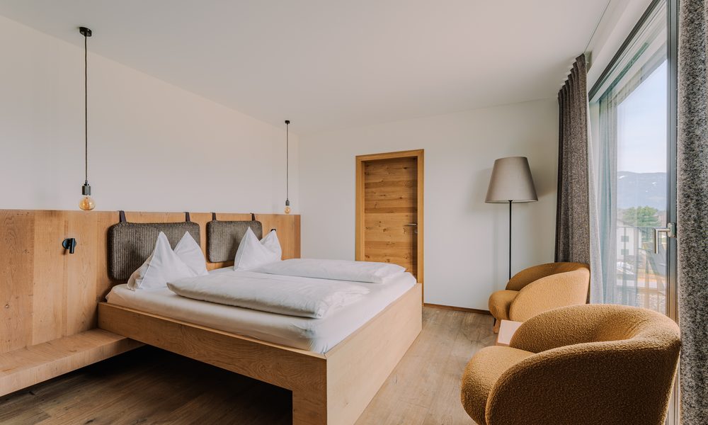 Stilvolle Zimmer mit alpinem Charakter